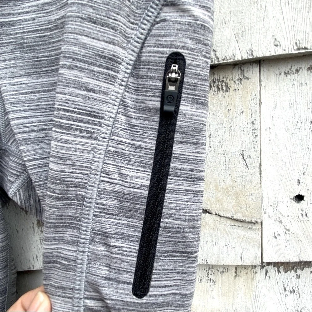 Lululemon Crop Mesh Insert Leggings